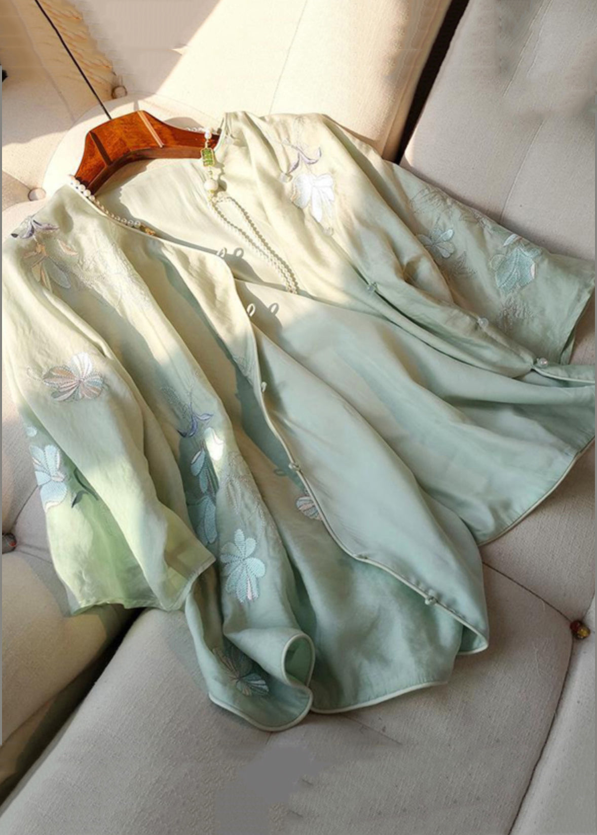 Green Embroidered Side Open Linen Shirt Bracelet Sleeve