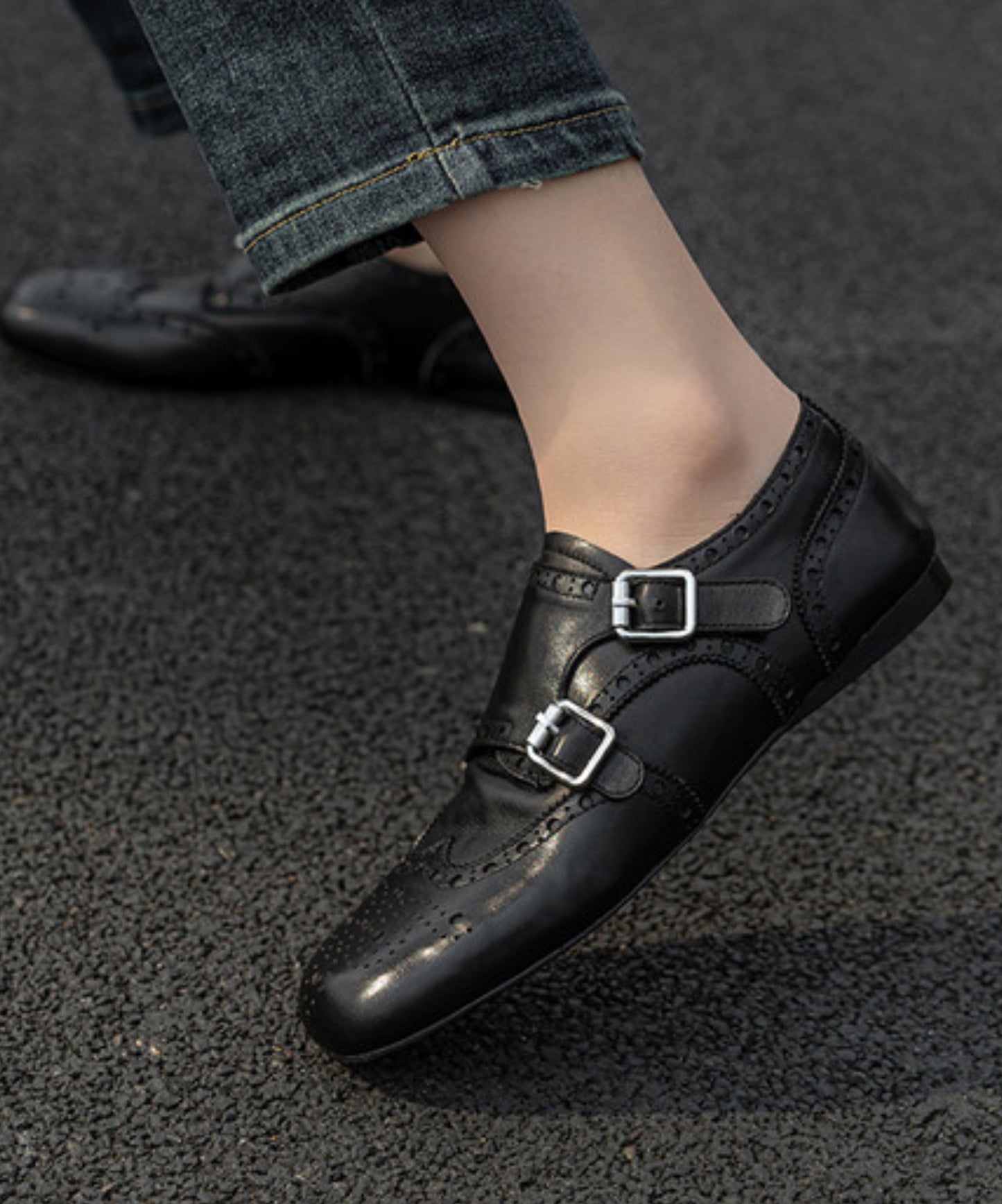 Black Embossed Cowhide Leather Splicing Loafers for