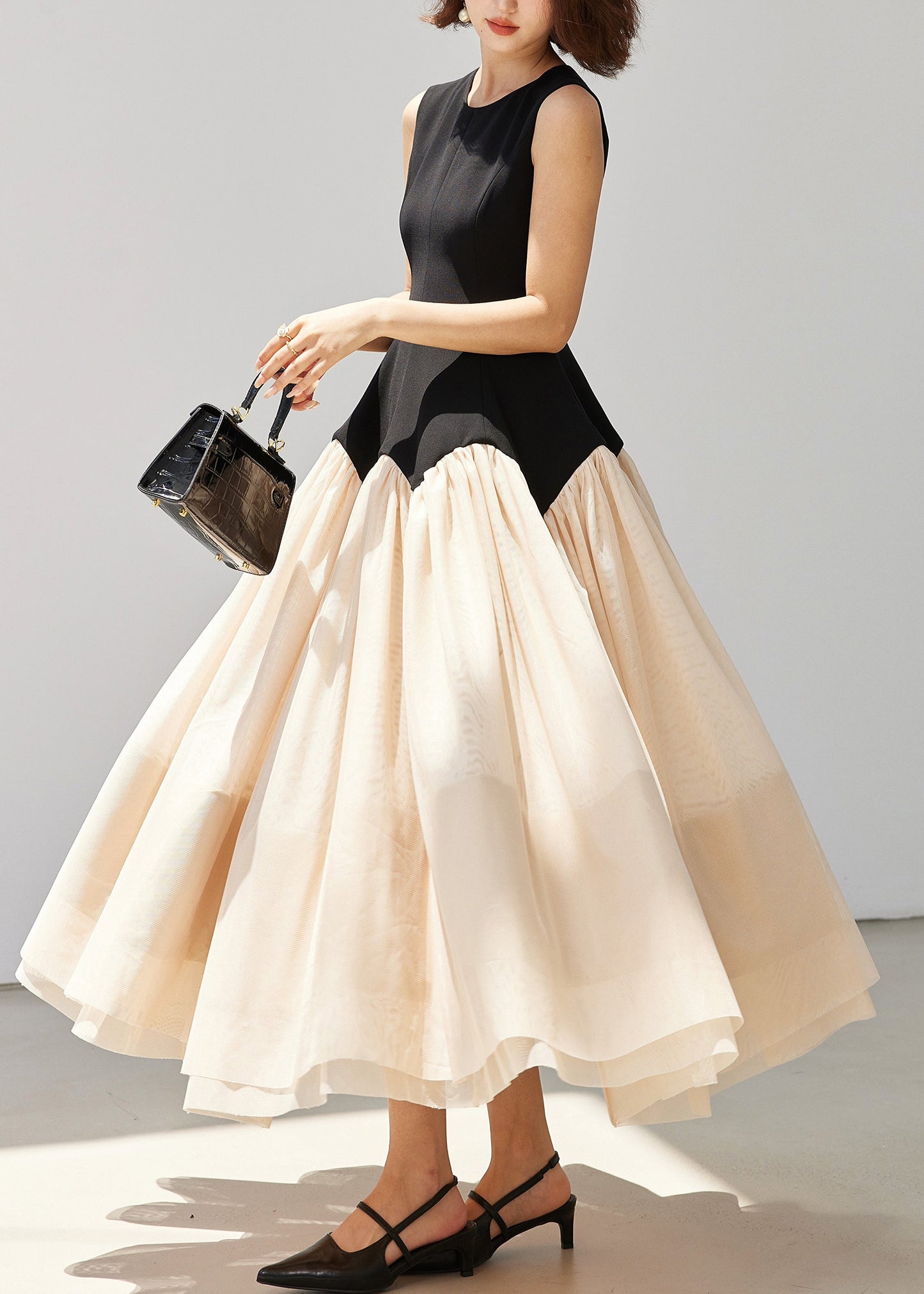 French Black O-neck Tulle Patchwork Long Dress Sleeveless