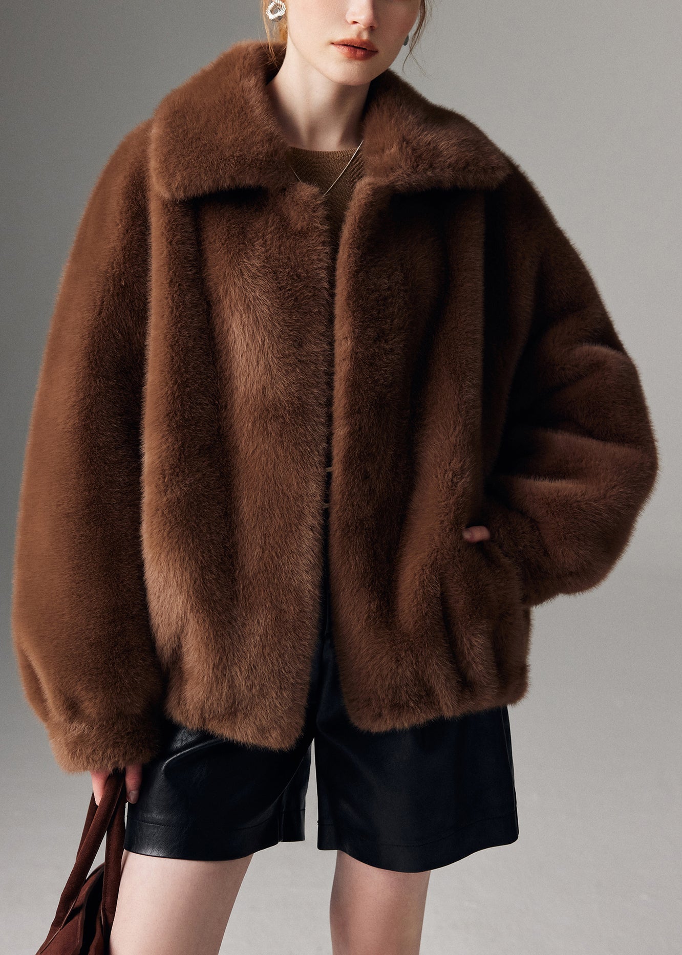 Chocolate Pockets Detachable Leather and Fur Winter Coats Peter Pan Collar
