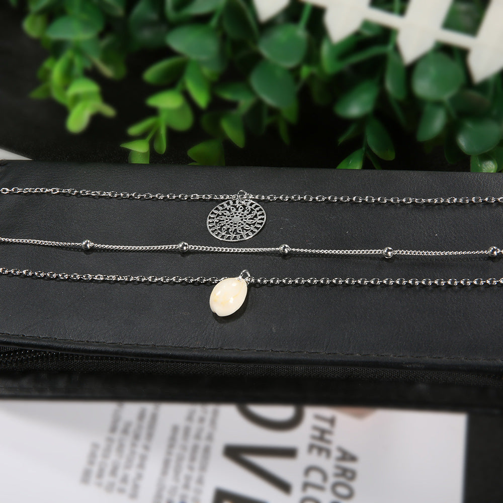 Schöne Halskette mit einzigartigem Stil