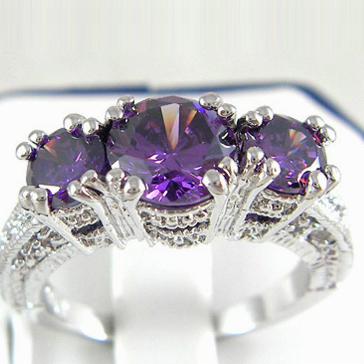 Zarte handwerkliche Ring