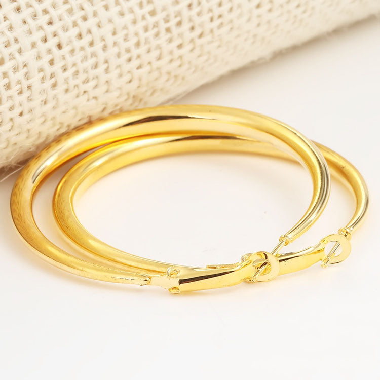 Charmante Gold Ohrring für jeden Anlass