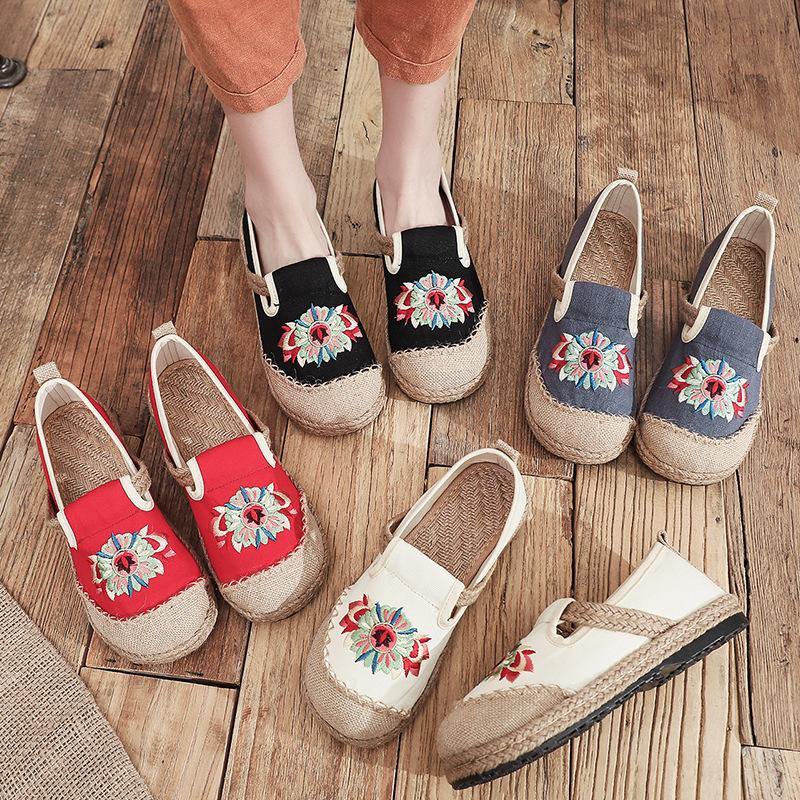 Grey Embroideried Flats Cotton Linen Fabric Boutique Flat Feet Shoes