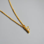 Schöne Halskette mit einzigartigem Stil