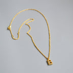 Schöne Halskette mit einzigartigem Stil