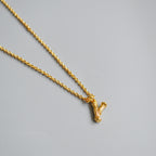 Schöne Halskette mit einzigartigem Stil