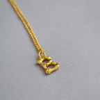 Schöne Halskette mit einzigartigem Stil