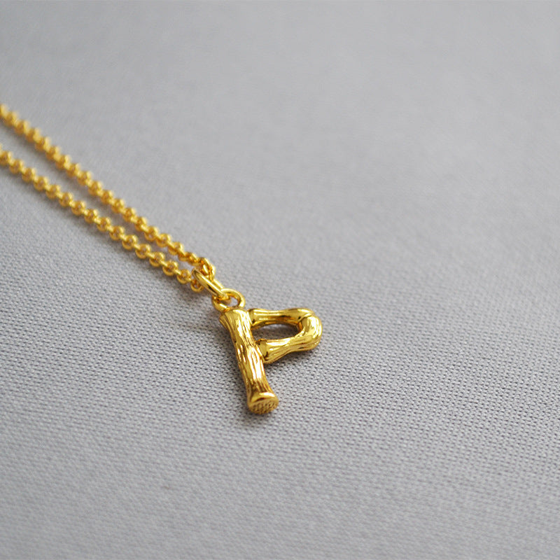 Schöne Halskette mit einzigartigem Stil