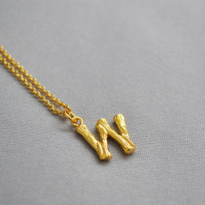 Schöne Halskette mit einzigartigem Stil