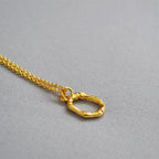 Schöne Halskette mit einzigartigem Stil