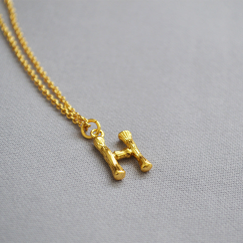 Schöne Halskette mit einzigartigem Stil