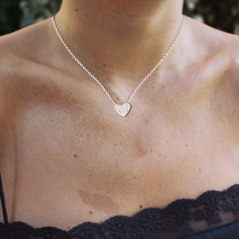 Zarte handwerkliche Halskette