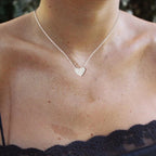 Zarte handwerkliche Halskette