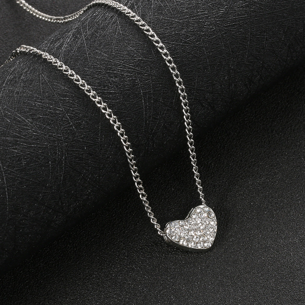 Zarte handwerkliche Halskette