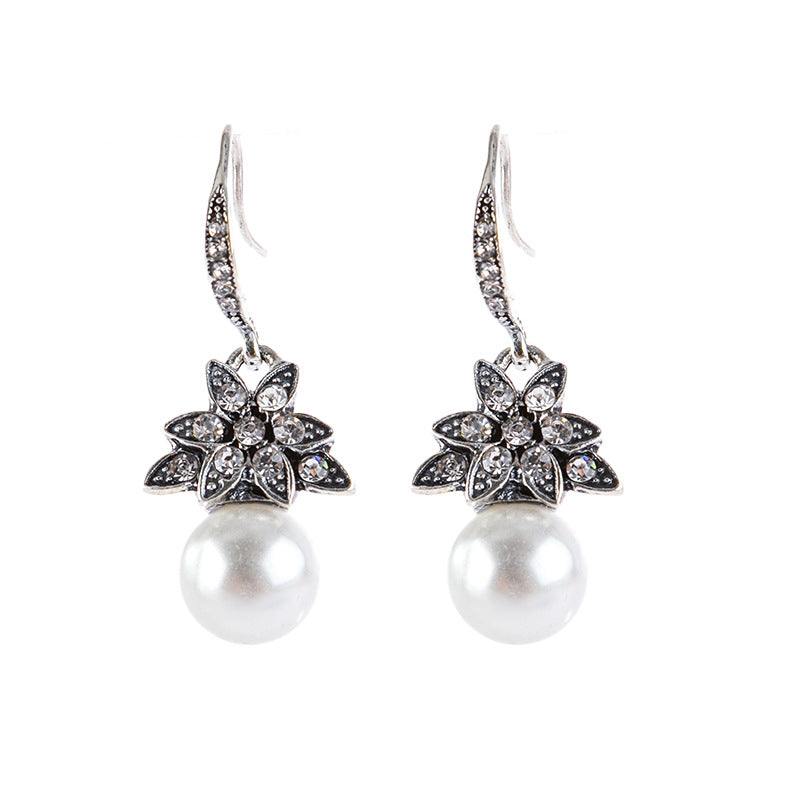 Zarte handwerkliche Perlen Ohrring