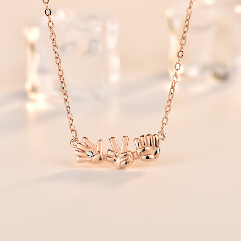 Zarte handwerkliche Halskette