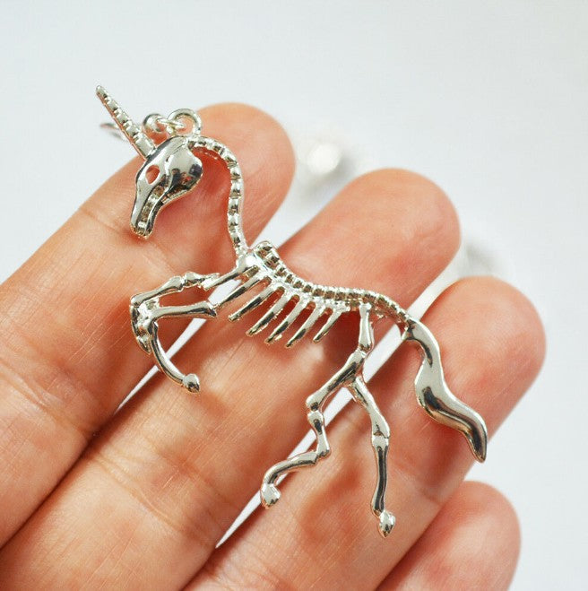 Zarte handwerkliche Ohrring