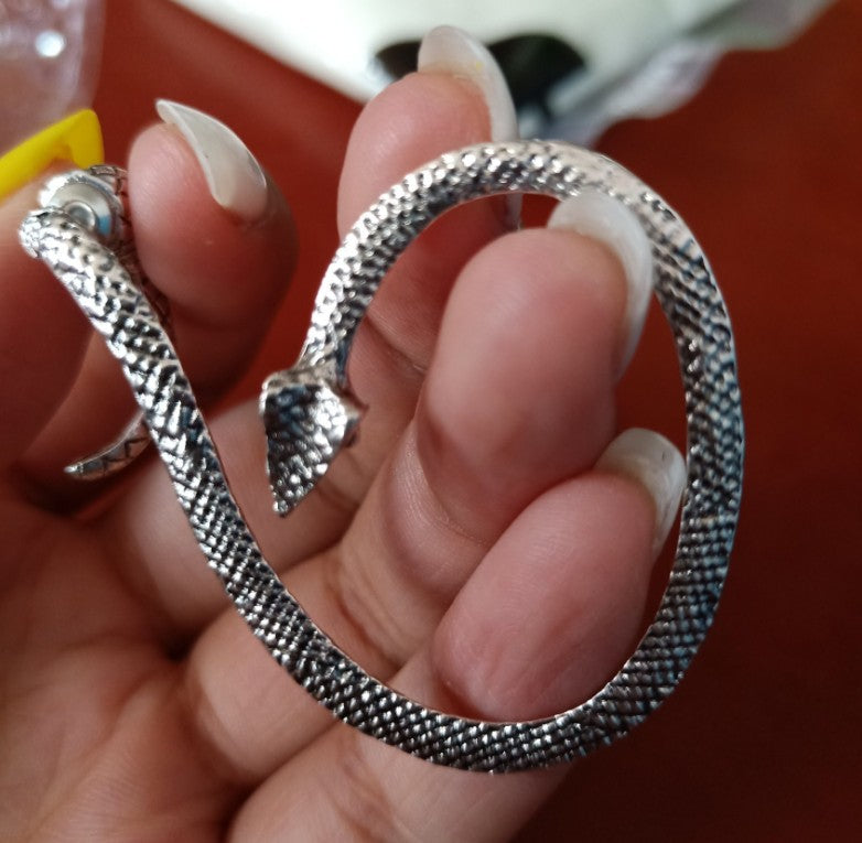 Schöne Ohrring mit einzigartigem Stil