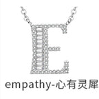 Zarte handwerkliche Halskette