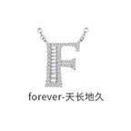 Zarte handwerkliche Halskette