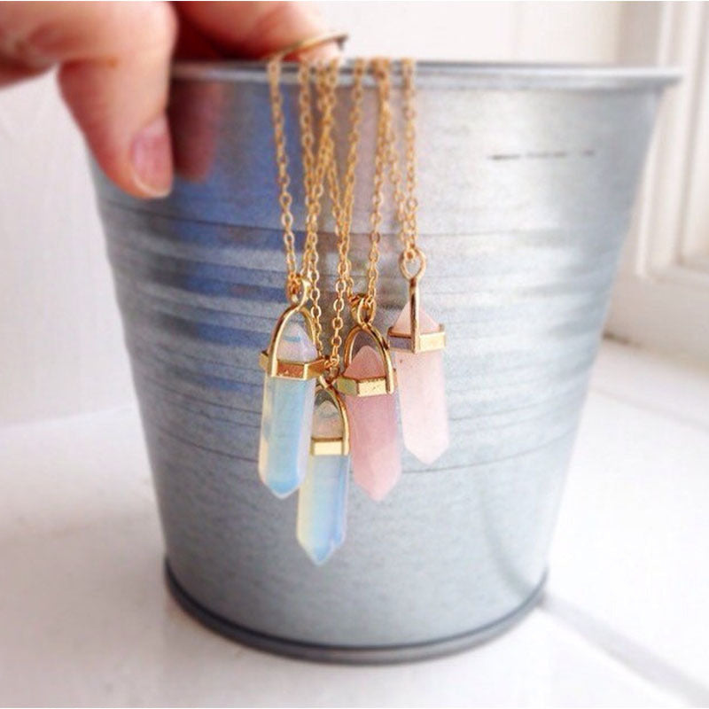 Zarte handwerkliche Halskette