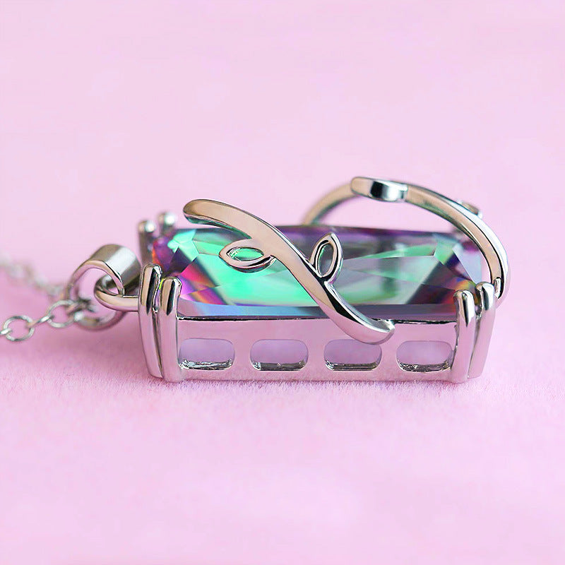 Zarte handwerkliche Halskette