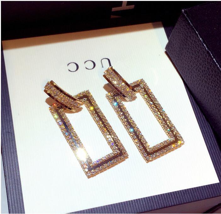 Klassische Ohrring mit zeitloser Eleganz