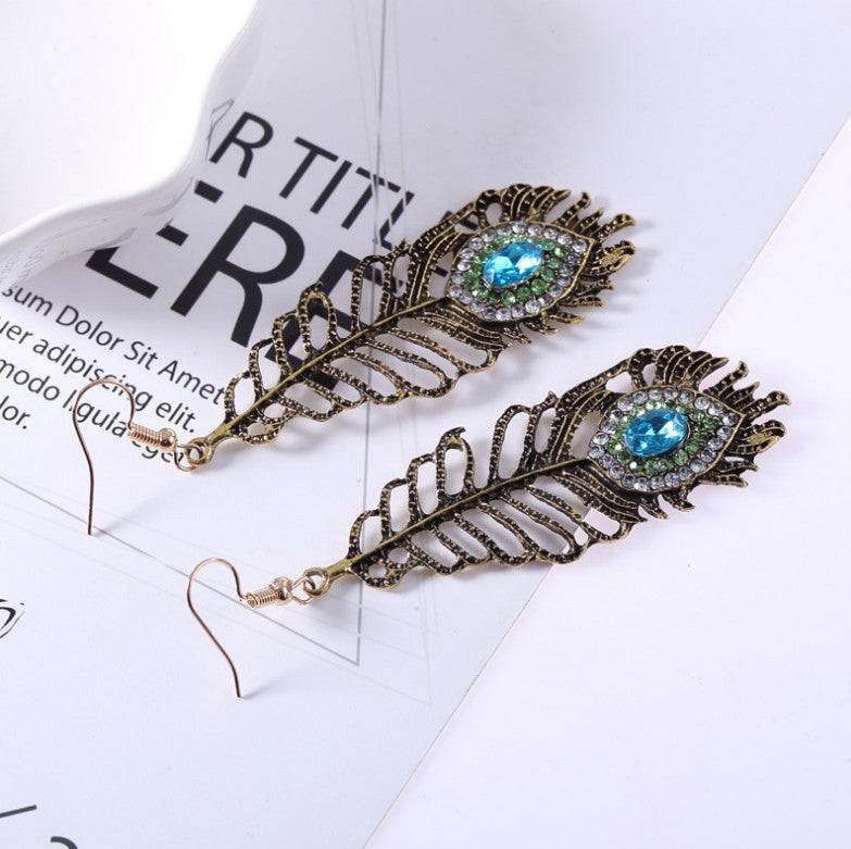 Zarte handwerkliche Ohrring