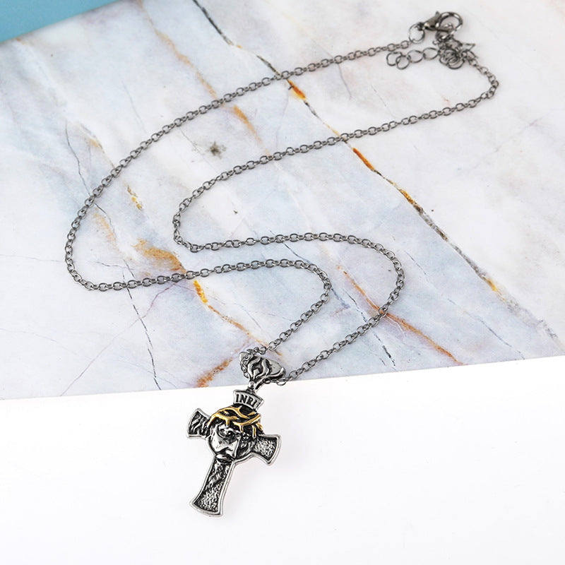 Schöne Gold Halskette mit einzigartigem Stil