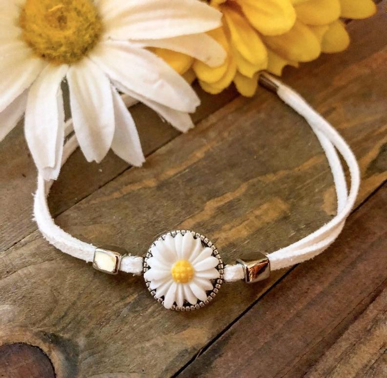 Schöne Halskette mit einzigartigem Stil