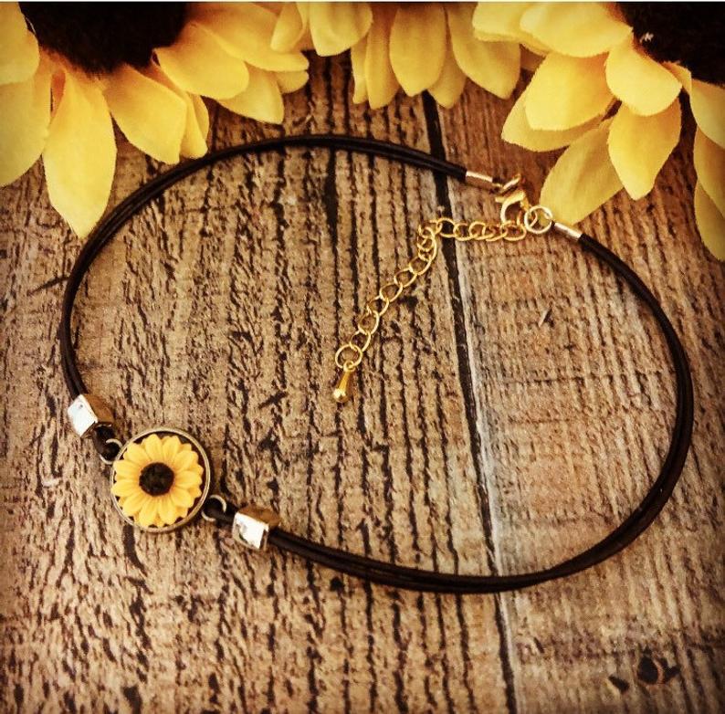 Schöne Halskette mit einzigartigem Stil