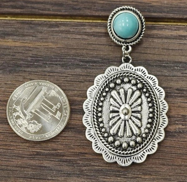 Zarte handwerkliche Ohrring