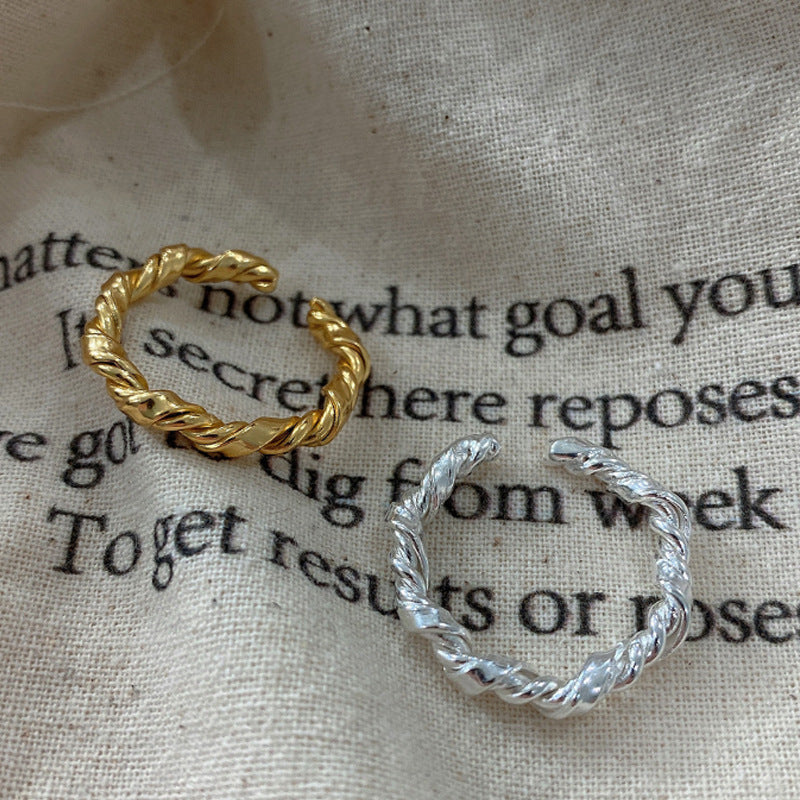 Klassische Gold Ring mit zeitloser Eleganz