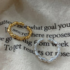 Klassische Gold Ring mit zeitloser Eleganz