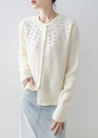 Simple White Oversized Knit Cozy Cardigan Winter