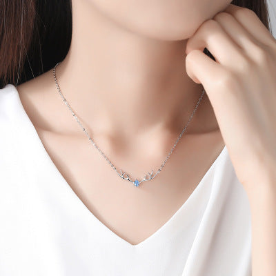 Zarte handwerkliche Halskette