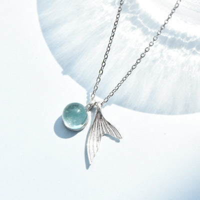 Schöne Halskette mit einzigartigem Stil