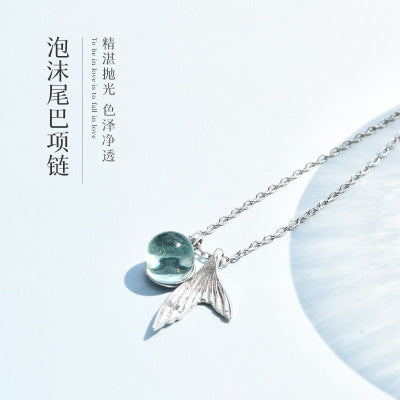 Schöne Halskette mit einzigartigem Stil