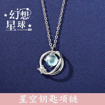 Schöne Halskette mit einzigartigem Stil