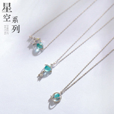 Schöne Halskette mit einzigartigem Stil