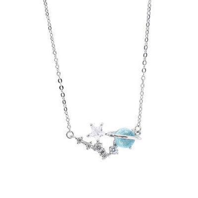 Schöne Halskette mit einzigartigem Stil