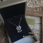 Schöne Halskette mit einzigartigem Stil