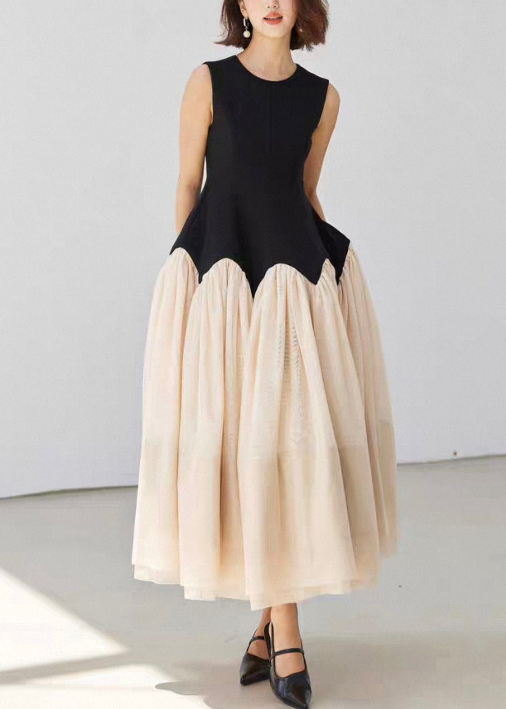 French Black O-neck Tulle Patchwork Long Dress Sleeveless