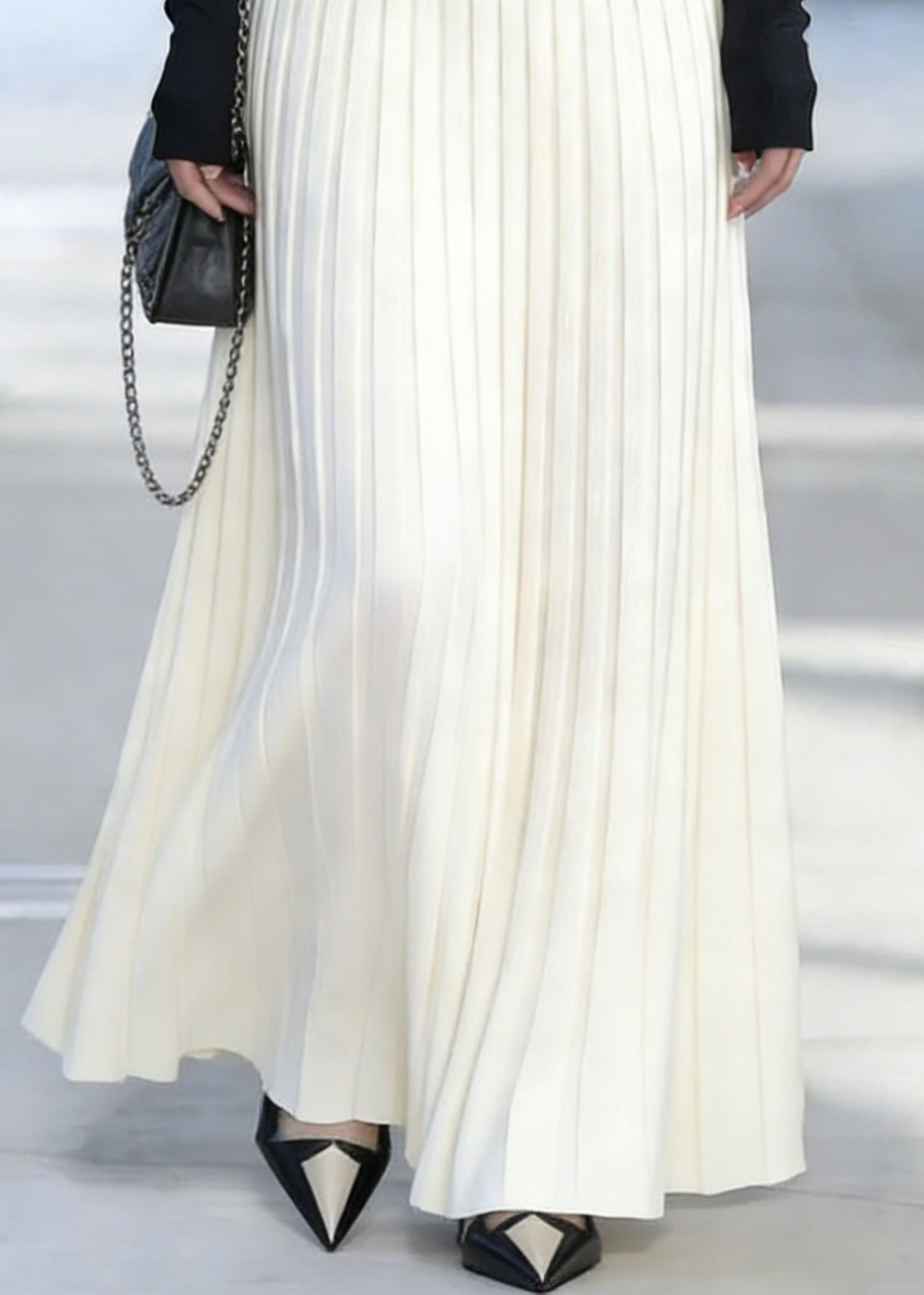 Classy White Elastic Waist Silk Knit Maxi Skirt