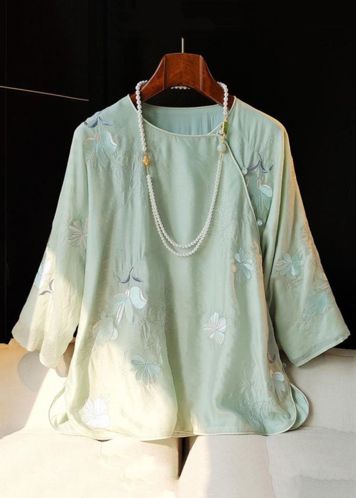 Green Embroidered Side Open Linen Shirt Bracelet Sleeve