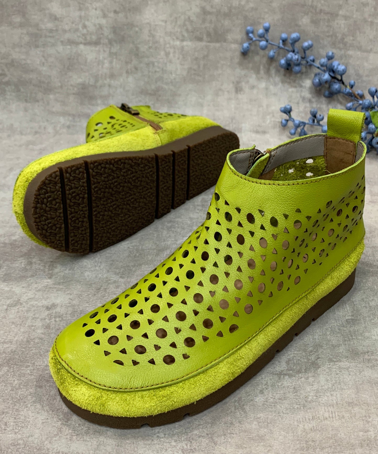 New Green Hollow Out Genuine Leather Shoes for Flats