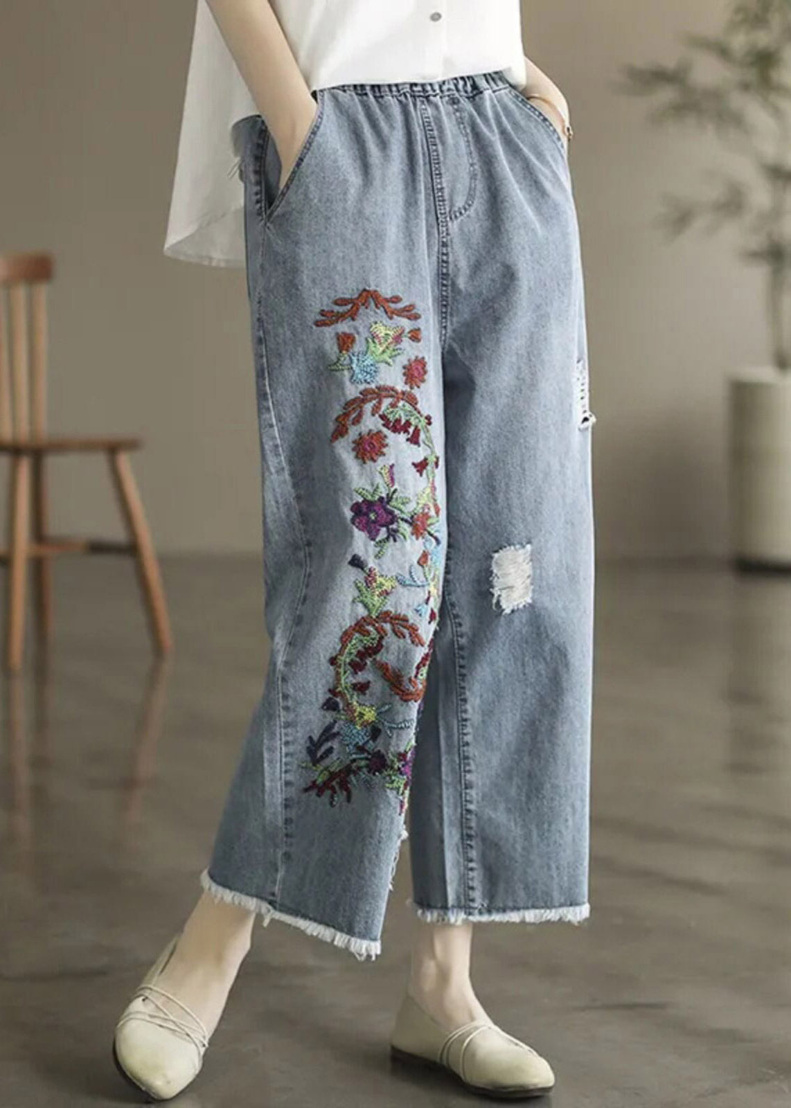 Light Blue Embroidered Pockets Patchwork Crop Jeans Summer