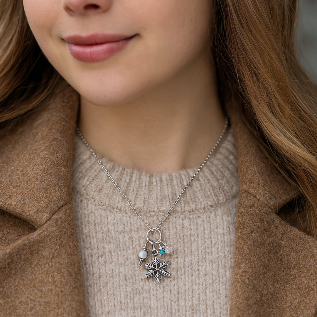 Schöne Silber Halskette mit einzigartigem Stil