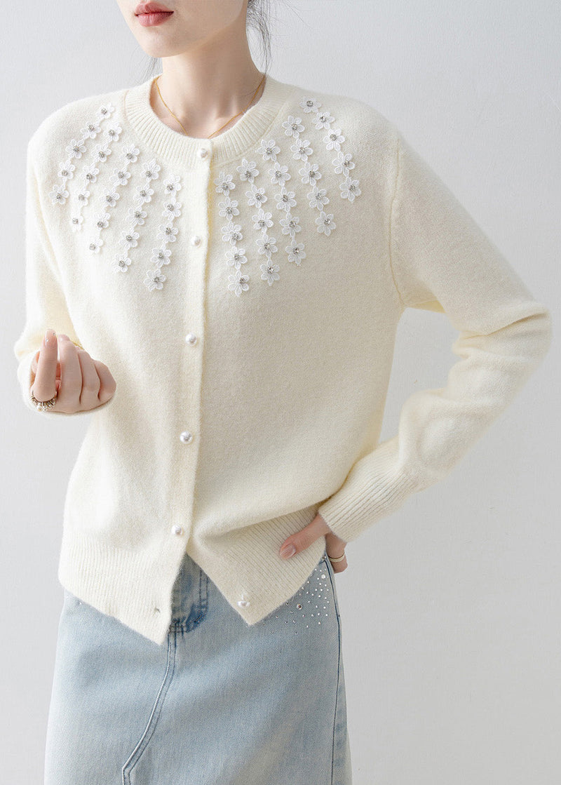 Simple White Oversized Knit Cozy Cardigan Winter